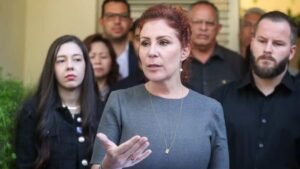 A deputada federal Carla Zambelli (PL- SP) participa uma coletiva de imprensa na sede de seu partido no bairro de Moema, na zona sul da cidade de São Paulo. — Foto: FELIPE RAU/ESTADÃO CONTEÚDO